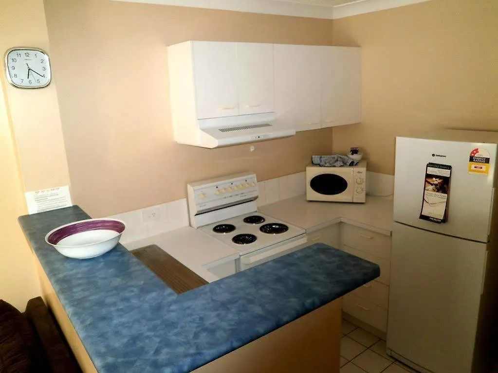 *** Aparthotel Budds Beach Apartments Surfers Paradise Australia