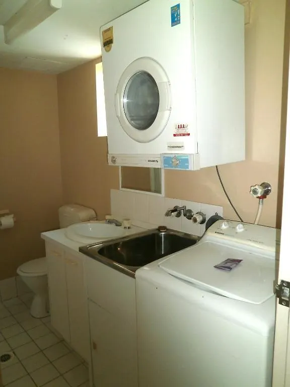 Budds Beach Apartments Серферс Парадайс Апарт-отель